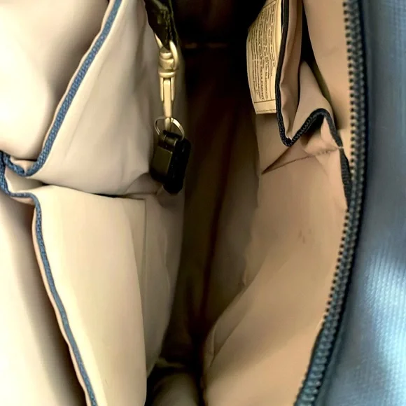 Travelon Midnight Blue Anti Theft Crossbody - Picture 12 of 15